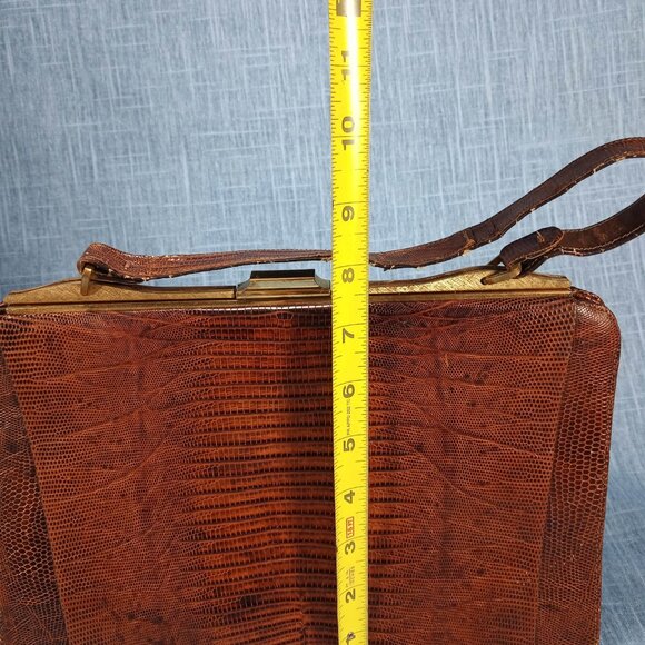 1950s Vintage Alligator Square Box Purse by Sydney of California - Picture 9 of 9